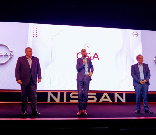 Nissan Argentina cerro sus operaciones en el país como filial. Vendió las operaciones locales a dos empresas privadas: Grupo Simpa y Grupo Tagle.